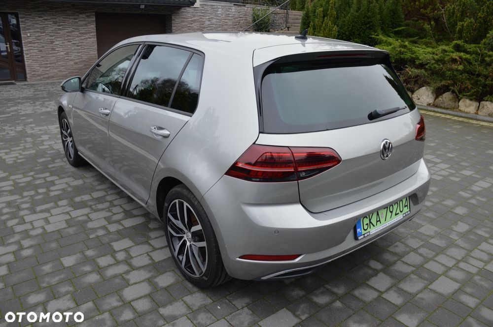 Volkswagen Golf - 4