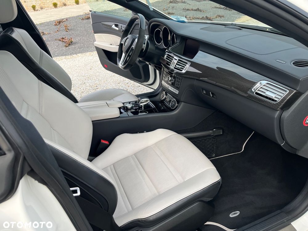 Mercedes-Benz CLS 63 AMG AMG SPEEDSHIFT MCT - 16