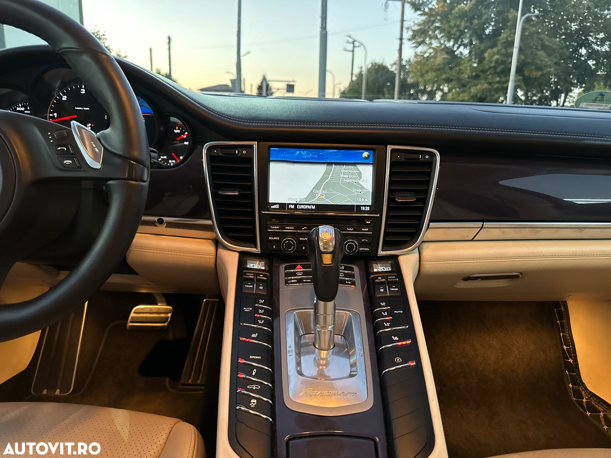 Porsche Panamera 3.0 Tiptronic S - 19