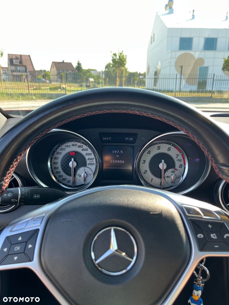 Mercedes-Benz SLK 200 CGI - 25
