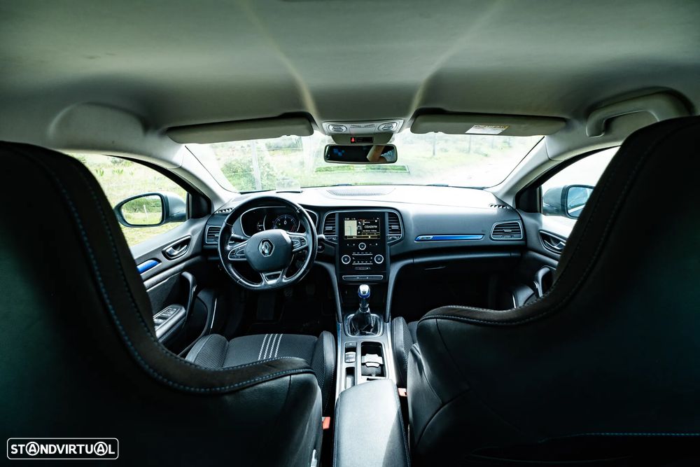 Renault Mégane Sport Tourer 1.5 dCi GT Line J18 - 27