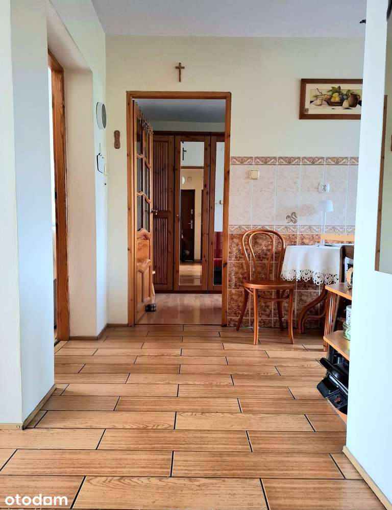 Na sprzedaż słoneczne 3-pokojowe mieszkanie – 54 m², Jerzmanice-Zdrój