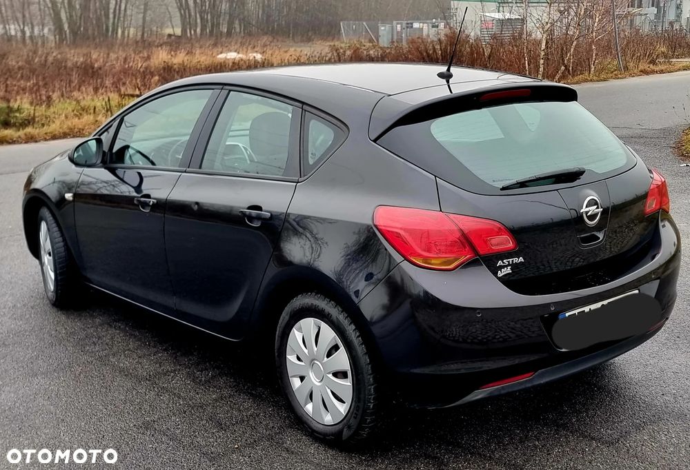 Opel Astra 1.6 Enjoy - 9