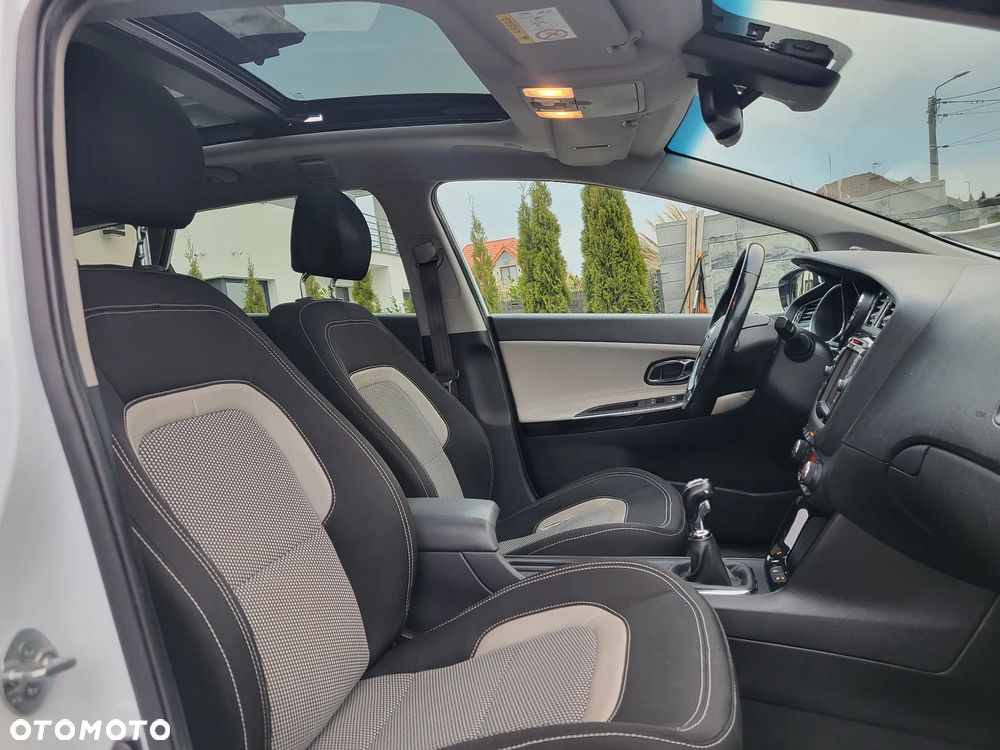 Kia Ceed 1.6 CRDi 128 Platinum Edition - 22