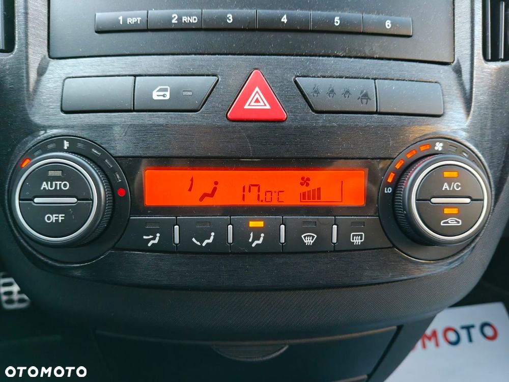 Kia Ceed - 23
