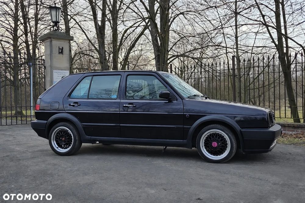 Volkswagen Golf 1.8 - 3
