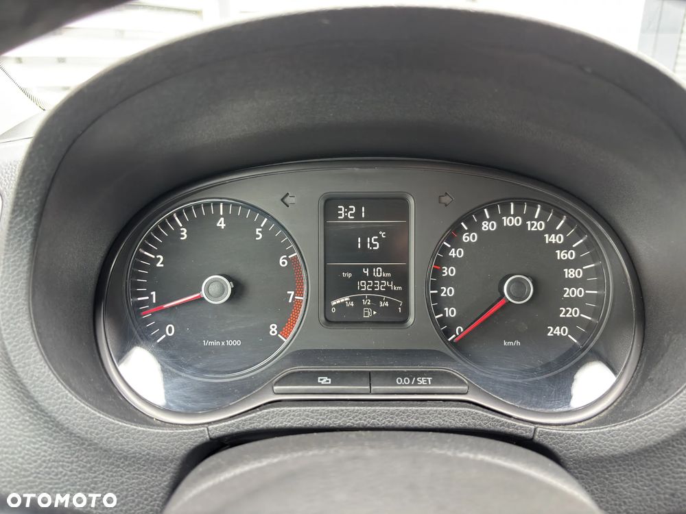 Volkswagen Polo - 23