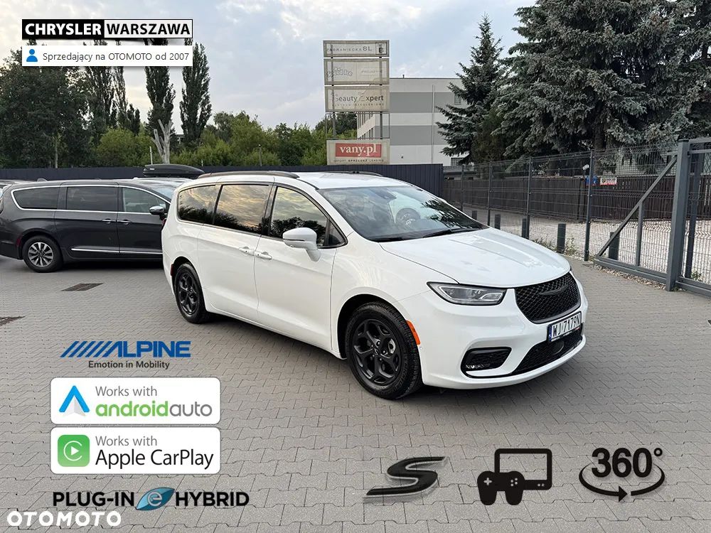Chrysler Pacifica - 2