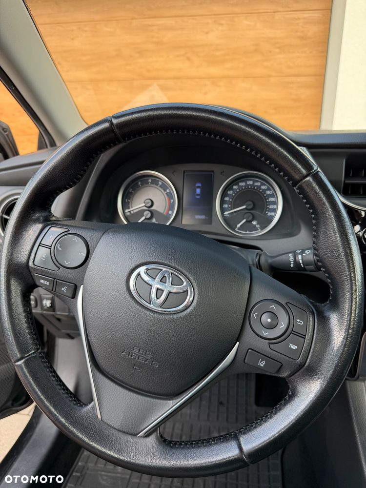 Toyota Corolla 1.6 Comfort - 6