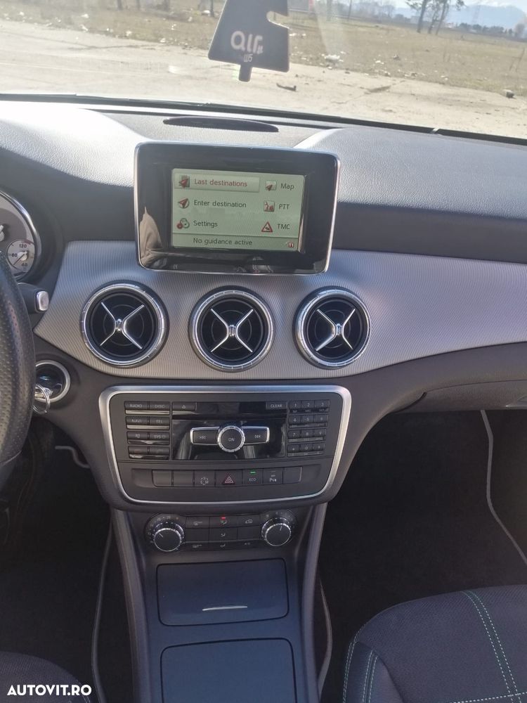 Mercedes-Benz CLA 200 CDI 7G-DCT Urban - 10
