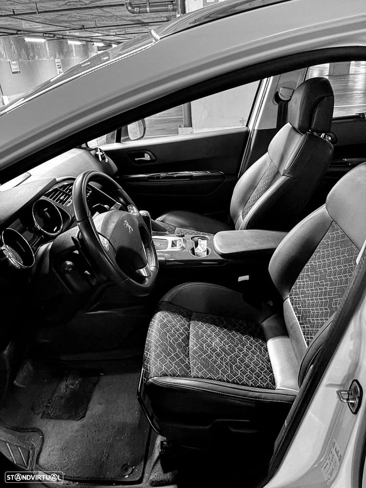 Peugeot 3008 1.6 e-HDi Active 2-Tronic - 2