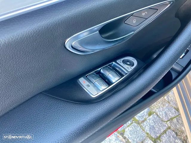 Mercedes-Benz E 300 de Avantgarde - 35