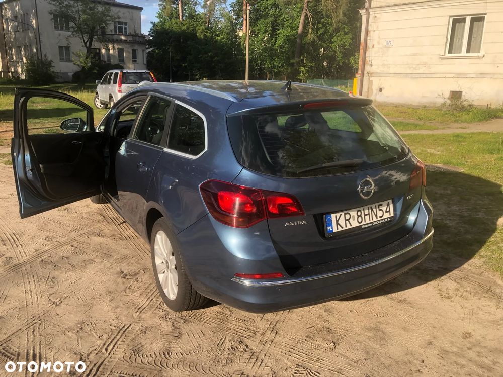 Opel Astra IV 1.6 CDTI Cosmo - 5