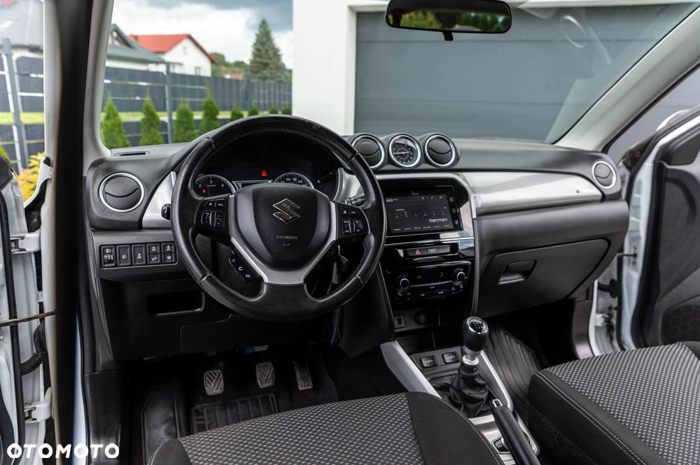 Suzuki Vitara 1.6 DDiS (4x4) Allgrip Comfort+ - 35