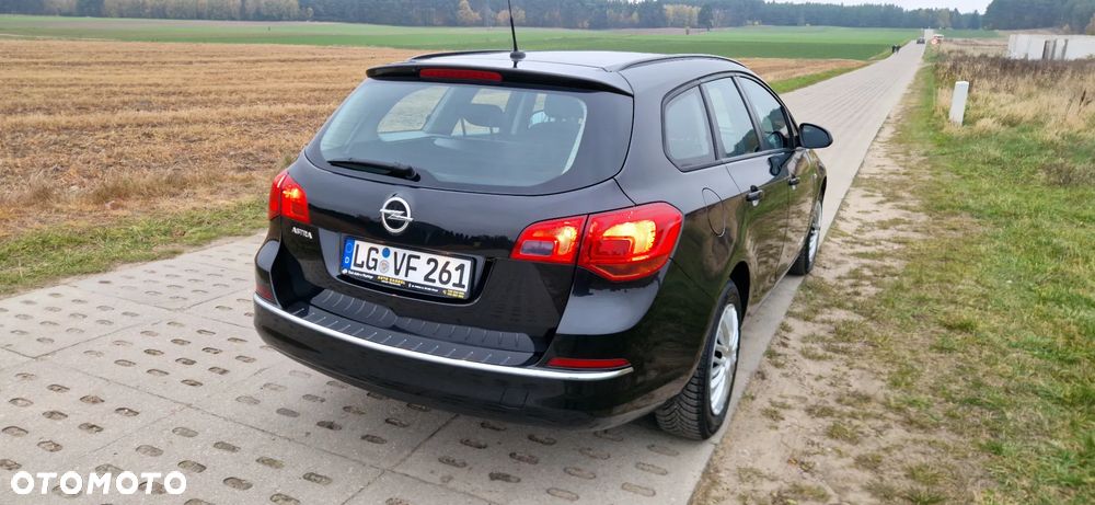Opel Astra 1.6 Style - 12