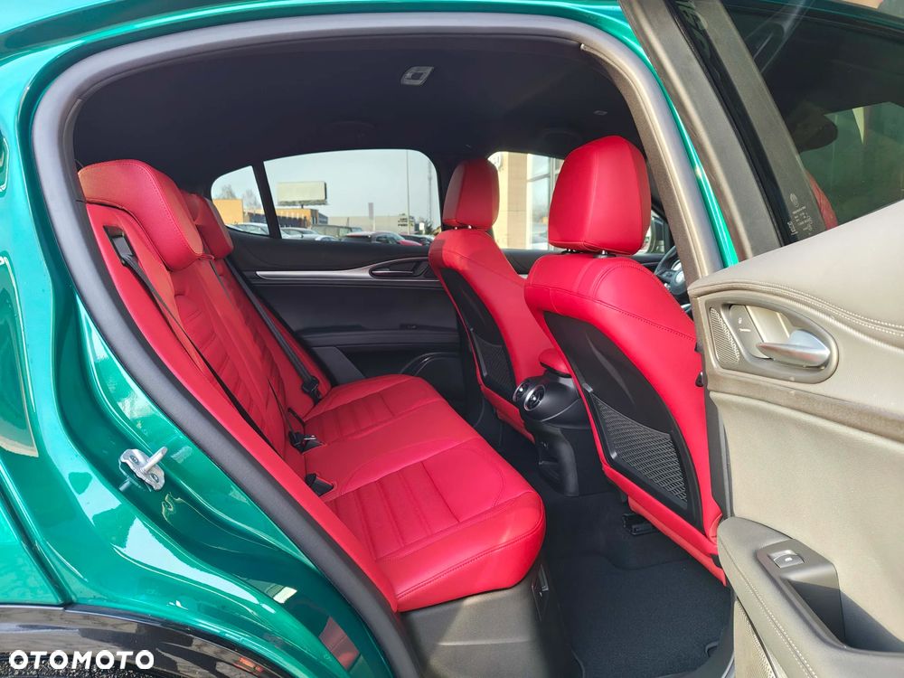 Alfa Romeo Stelvio 2.0 Turbo Veloce Q4 - 13