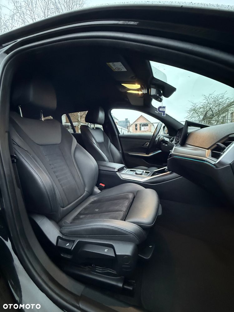 BMW Seria 3 320d xDrive Sport Line - 27