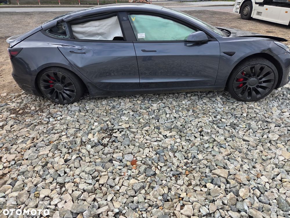 Tesla Model 3 Allradantrieb Dual Motor Performance - 4