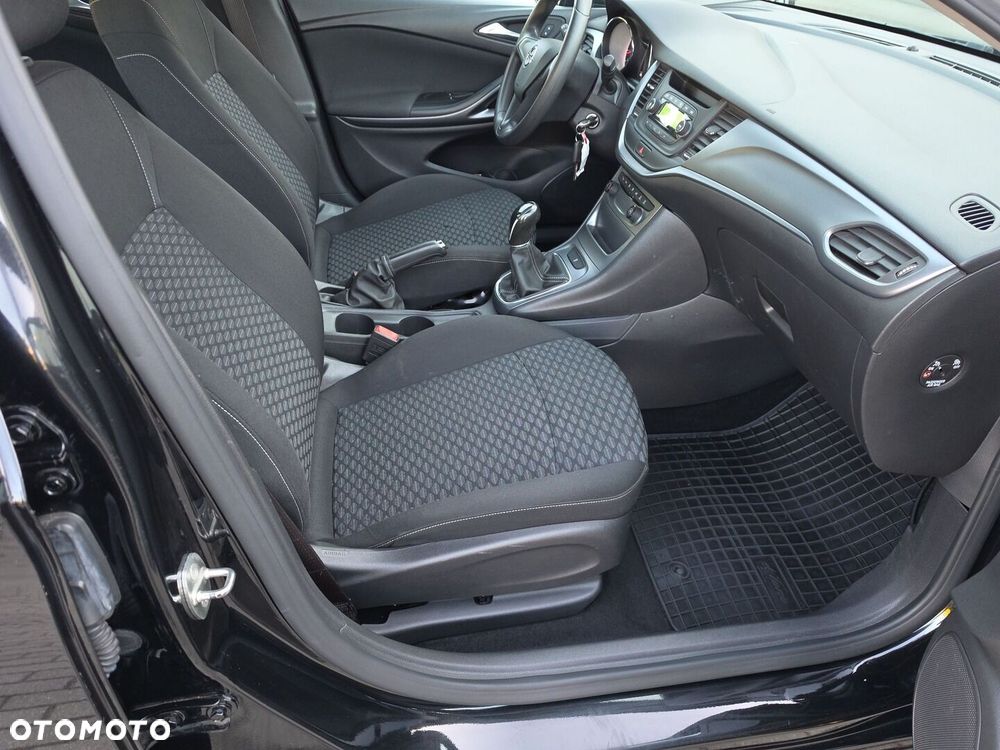Opel Astra - 16