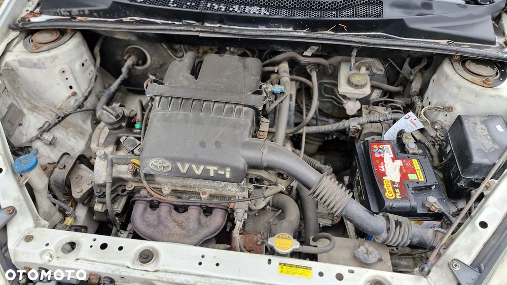 Toyota Yaris 1.0 Base - 6