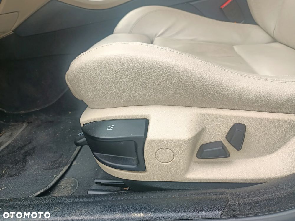 BMW Seria 5 525d xDrive - 19