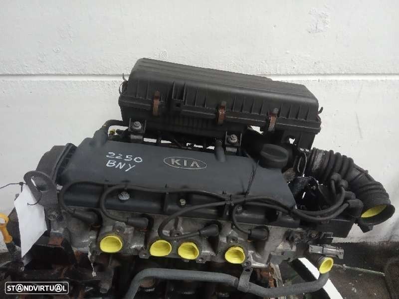 MOTOR COMPLETO KIA RIO BREAK FAMILIAR 2001 - 8