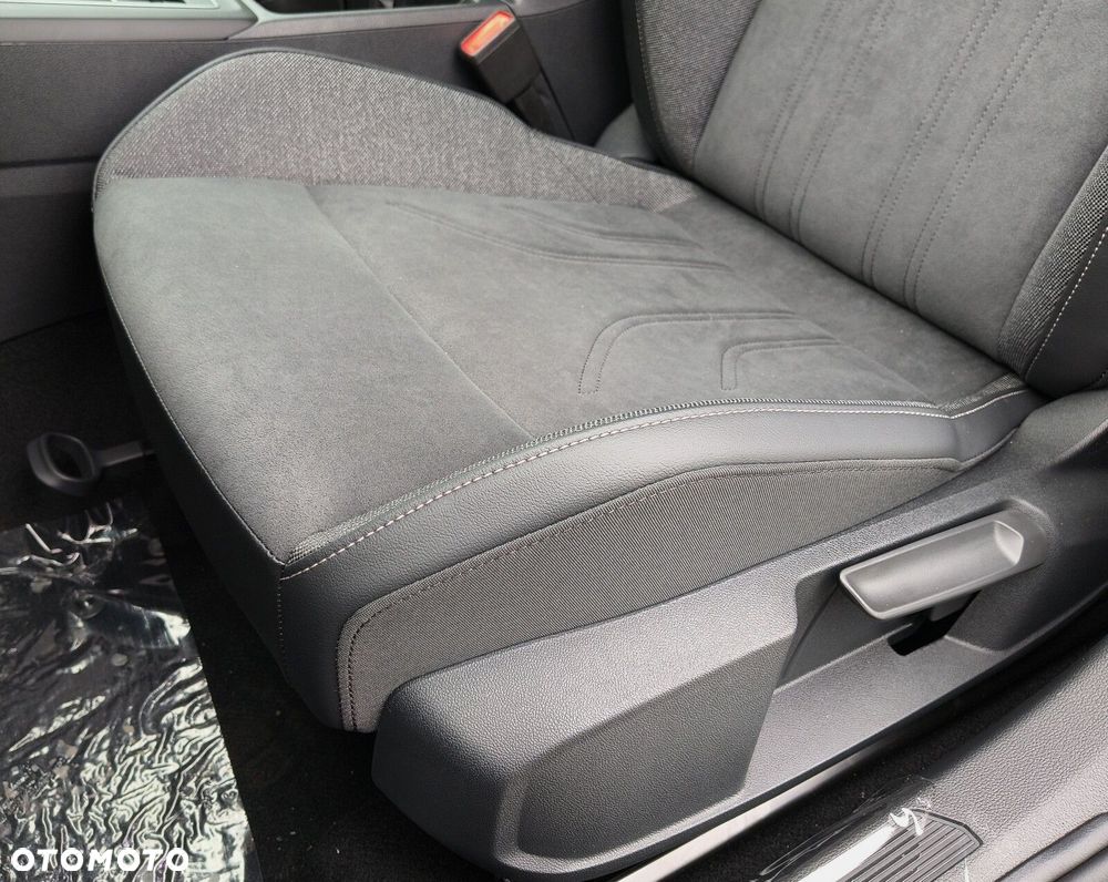Volkswagen Golf - 12