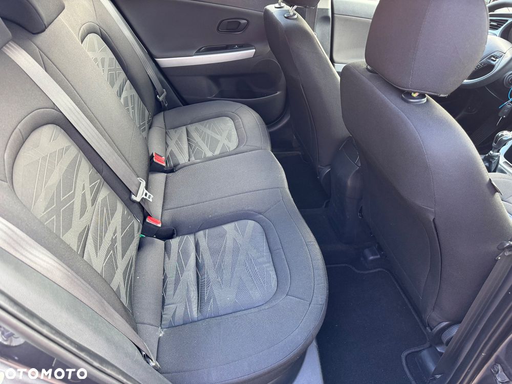 Kia Ceed 1.4 CRDi 90 ISG Spirit - 11