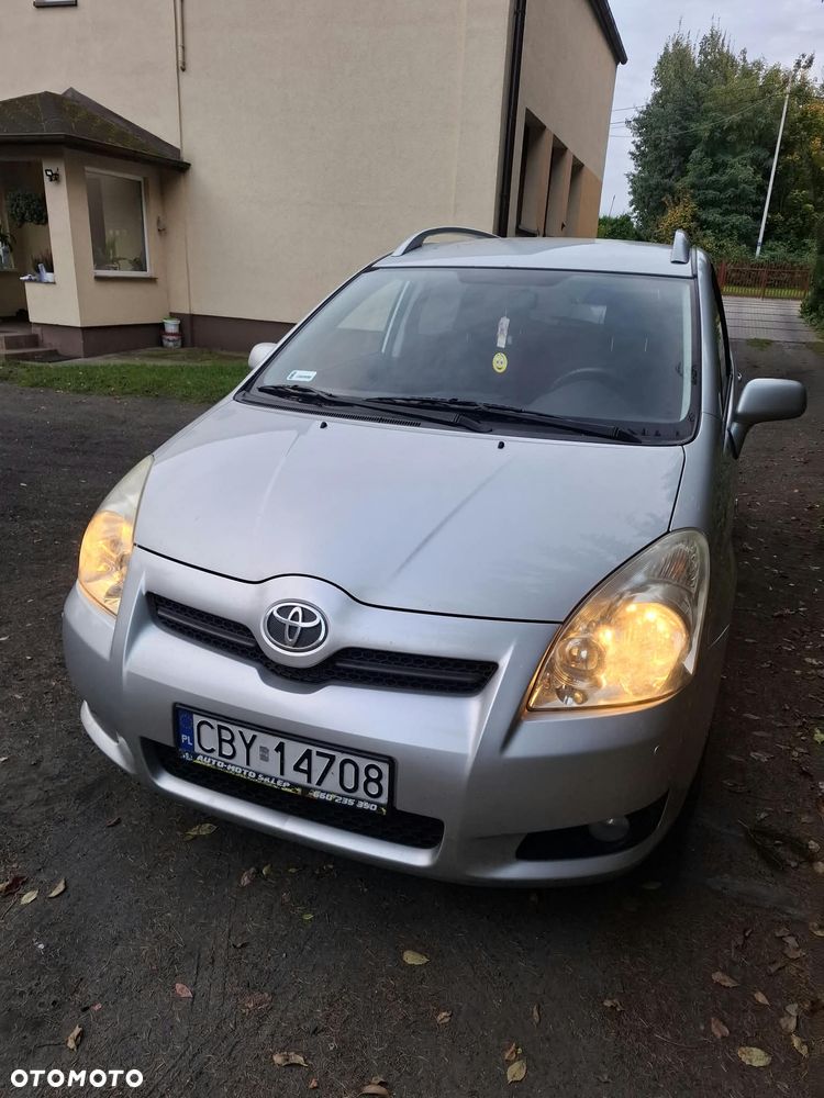 Toyota Corolla Verso 2.2 D-4D Prestige - 2