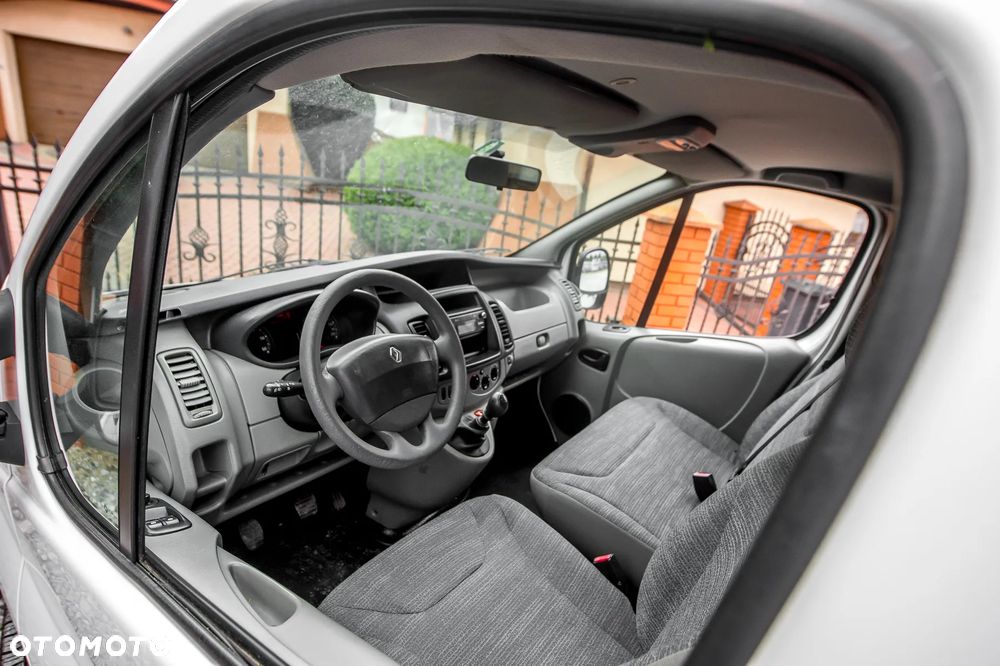 Renault Trafic - 11