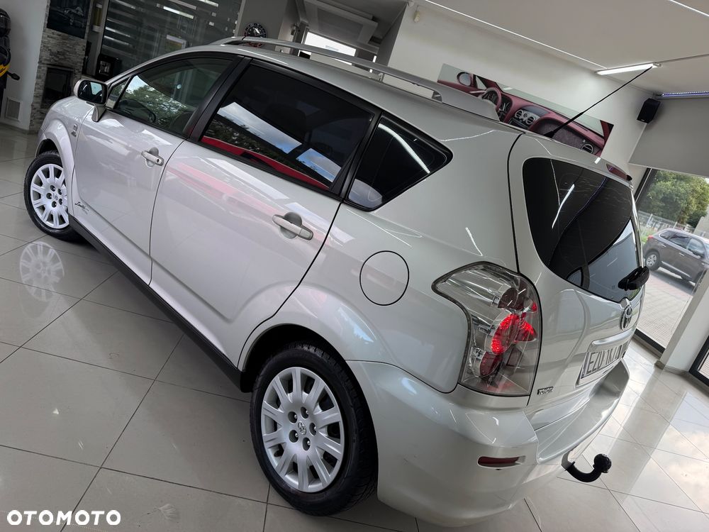 Toyota Corolla Verso 2.0 D-4D Prestige - 25