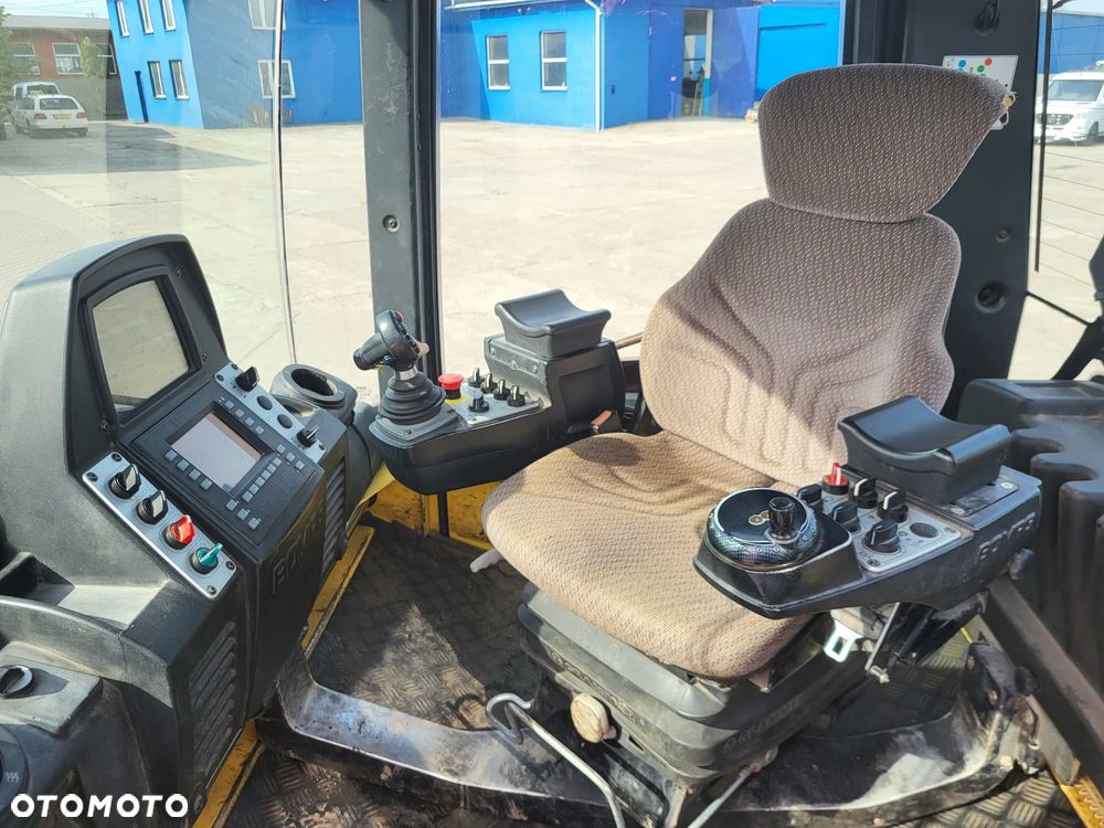 Bomag BW 154 AP 4 AM + rozsypywacz grysu z Niemiec - 9