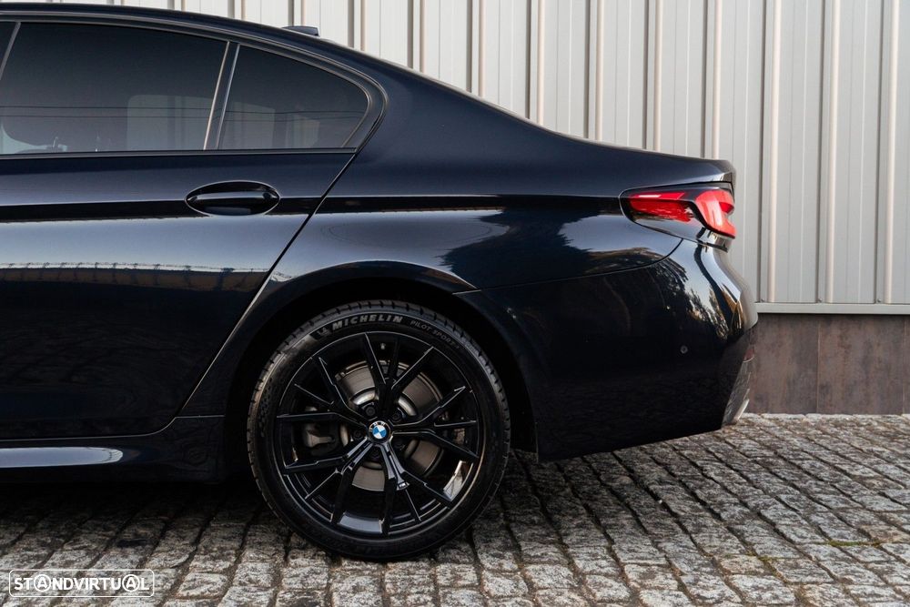 BMW 520 d ED Pack M - 35