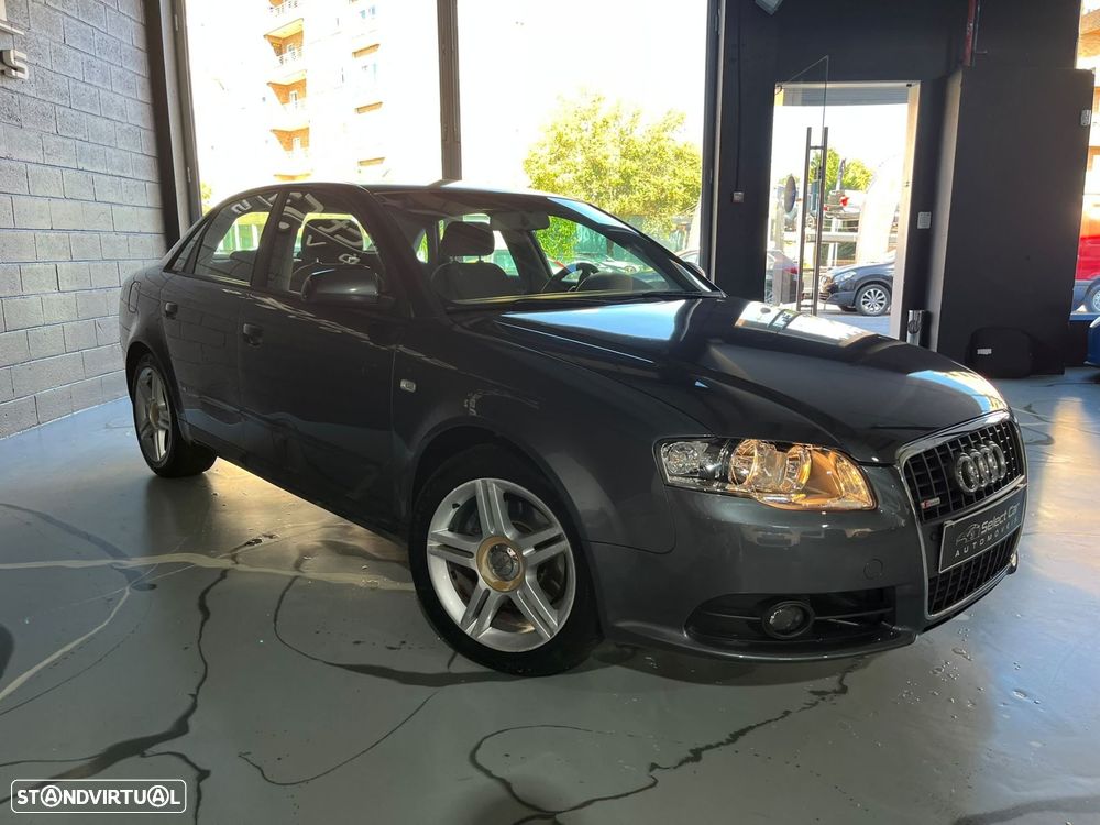 Audi A4 2.0 TDI S-line - 3