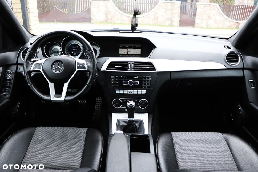 Mercedes-Benz Klasa C 200 Kompressor Avantgarde - 26