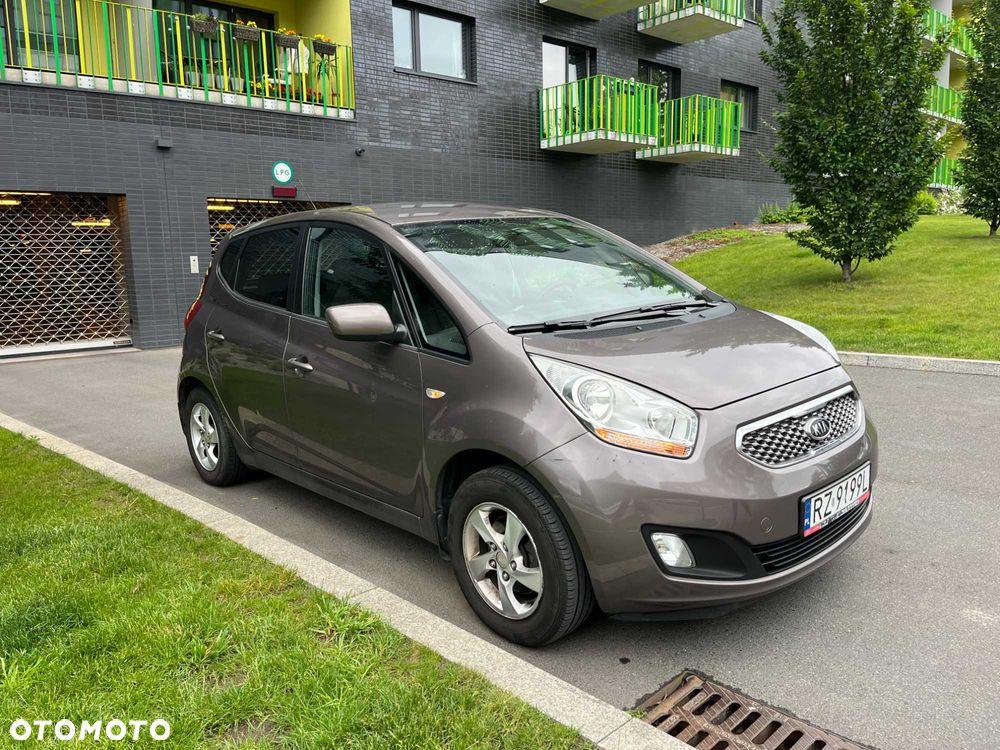 Kia Venga - 2