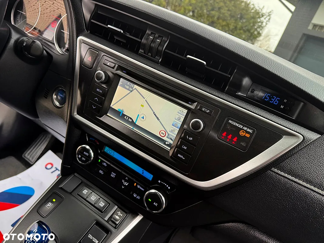 Toyota Auris 1.8 VVT-i Hybrid Automatik Executive - 19