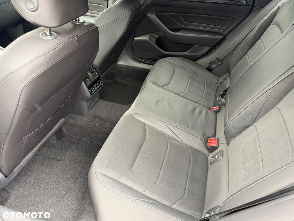 Volkswagen Arteon 2.0 TDI SCR 4Motion DSG R-Line - 12