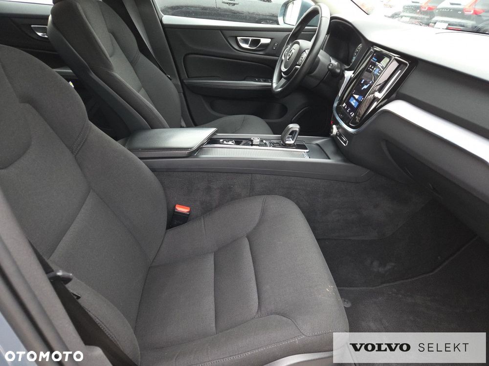 Volvo V60 B4 D Momentum - 10