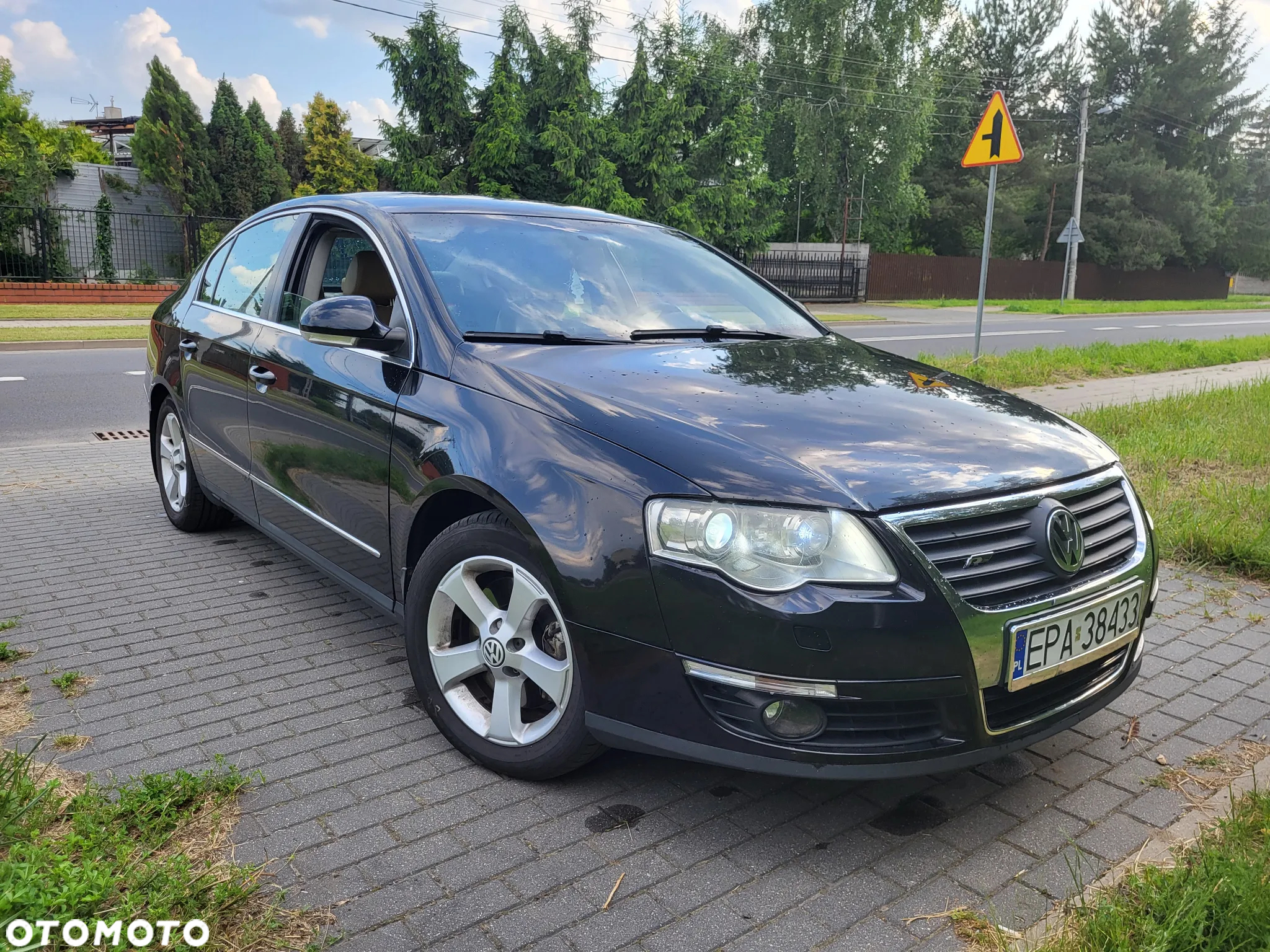 Volkswagen Passat 2.0 TDI Comfortline - 16