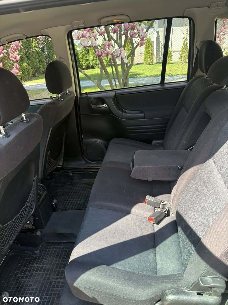 Opel Zafira 1.8 16V Elegance - 10