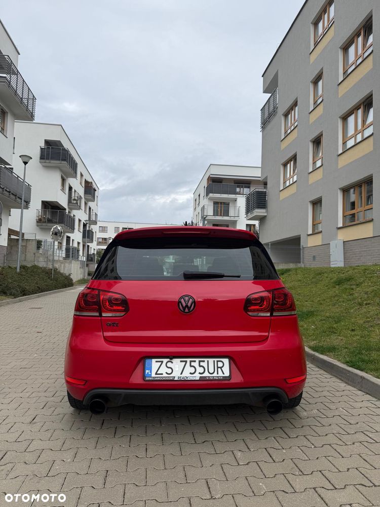 Volkswagen Golf - 5