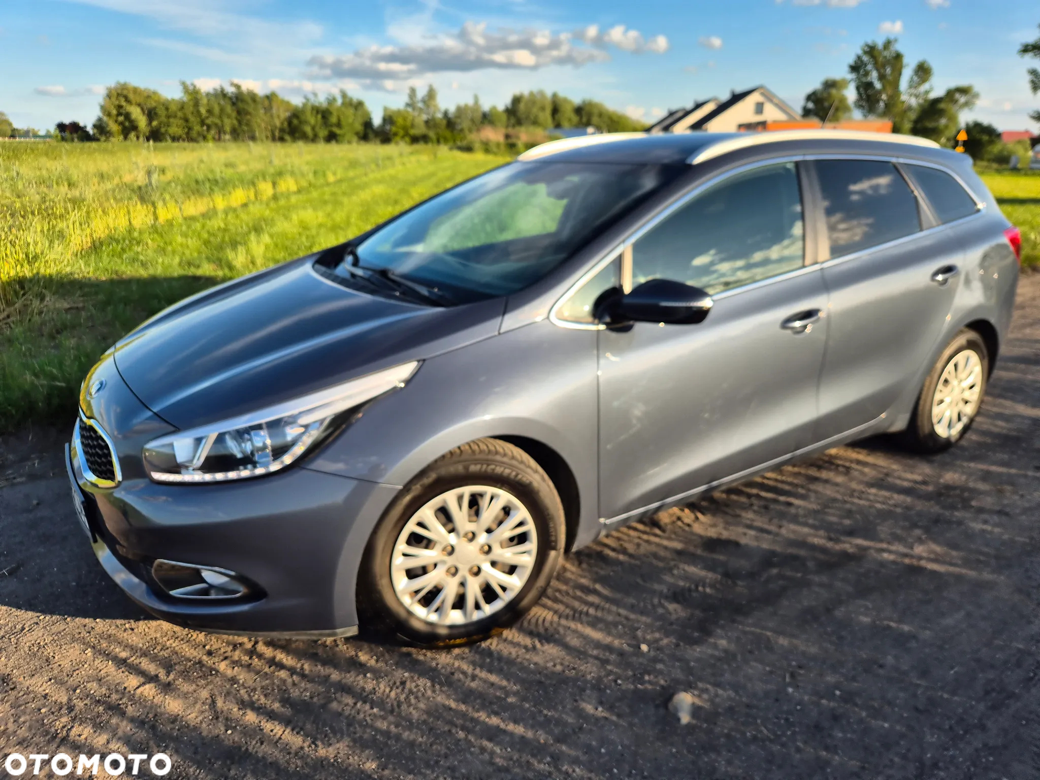 Kia Ceed 1.6 GDI Dream-Team Edition - 4