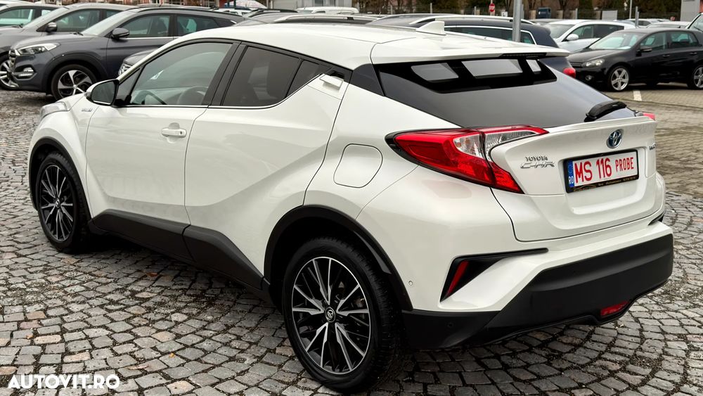 Toyota C-HR Hybrid Lounge - 4