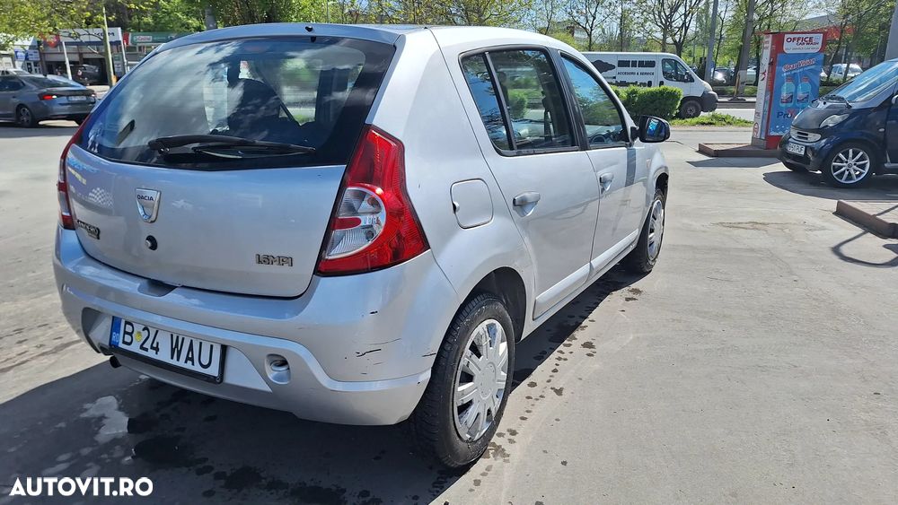 Dacia Sandero - 6