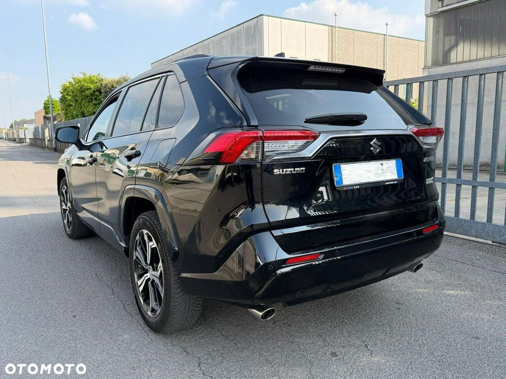 Toyota RAV4 2.5 Hybrid Black Edition by JBL 4x4 - 3