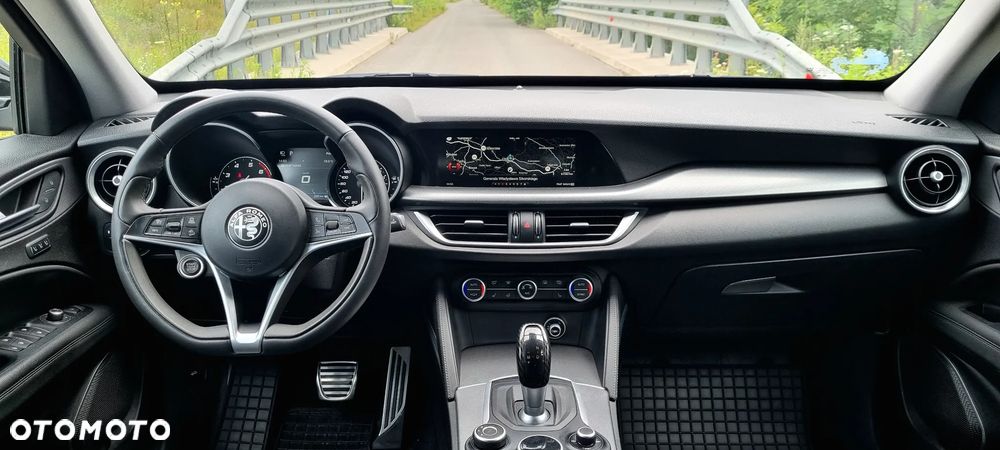 Alfa Romeo Stelvio 2.0 Turbo Veloce Q4 - 10