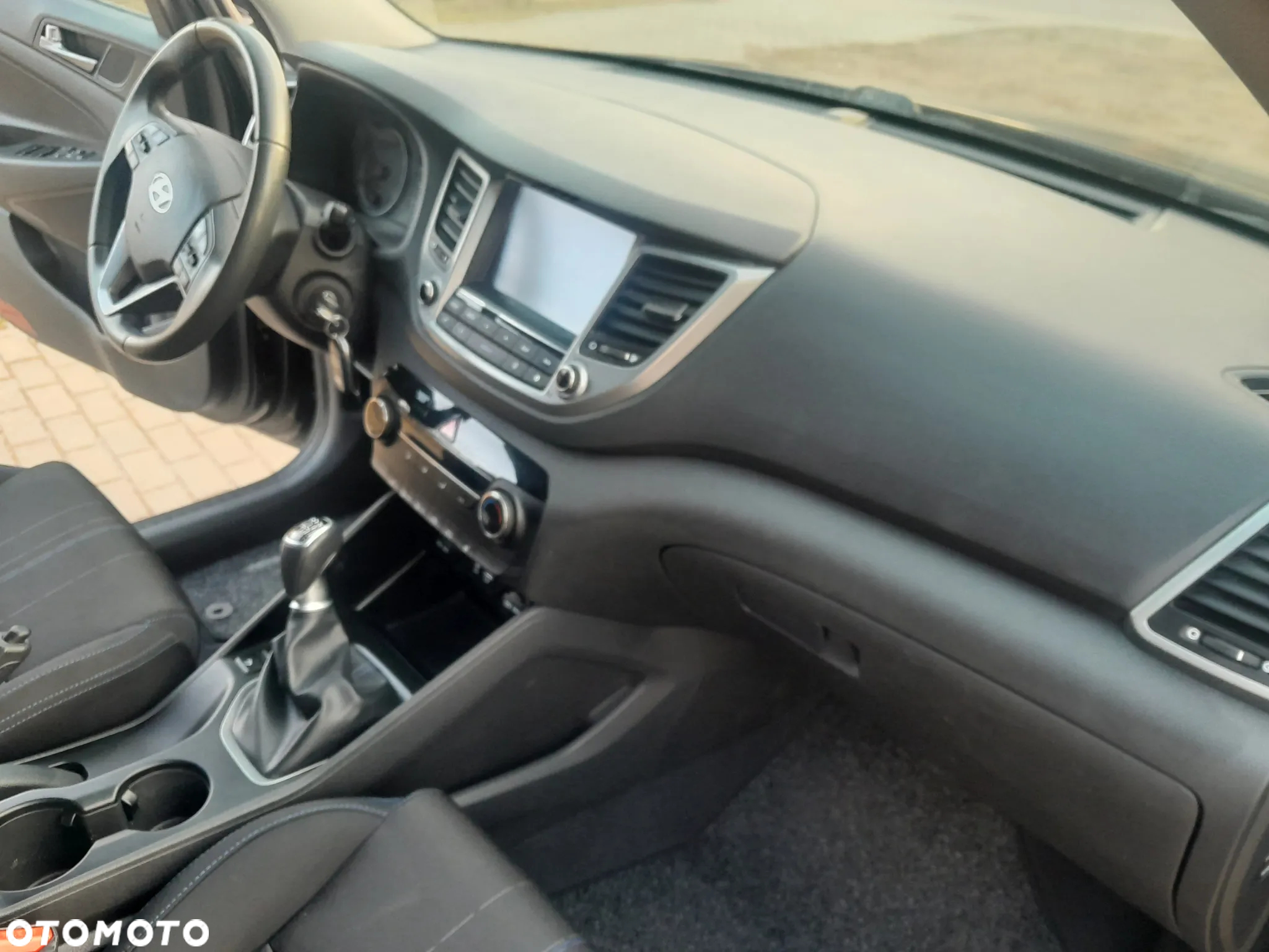 Hyundai Tucson 1.6 GDi 2WD Pure - 26