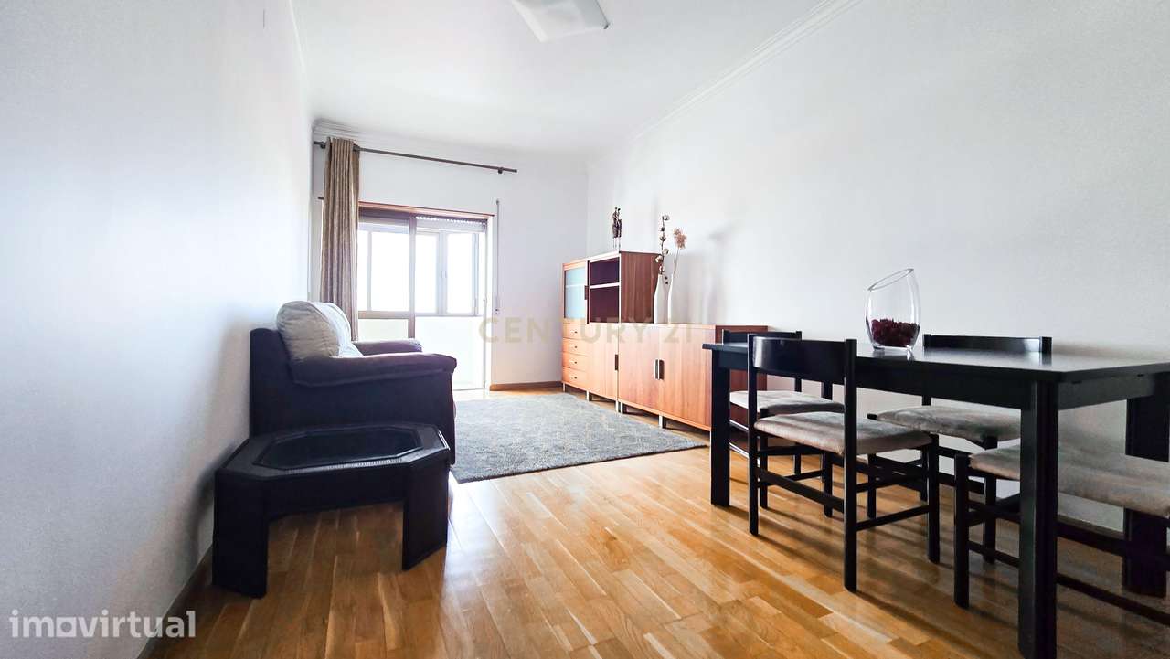 Apartamento T2 Mobilado com a Terraço no Barreiro - Grande imagem: 3/16