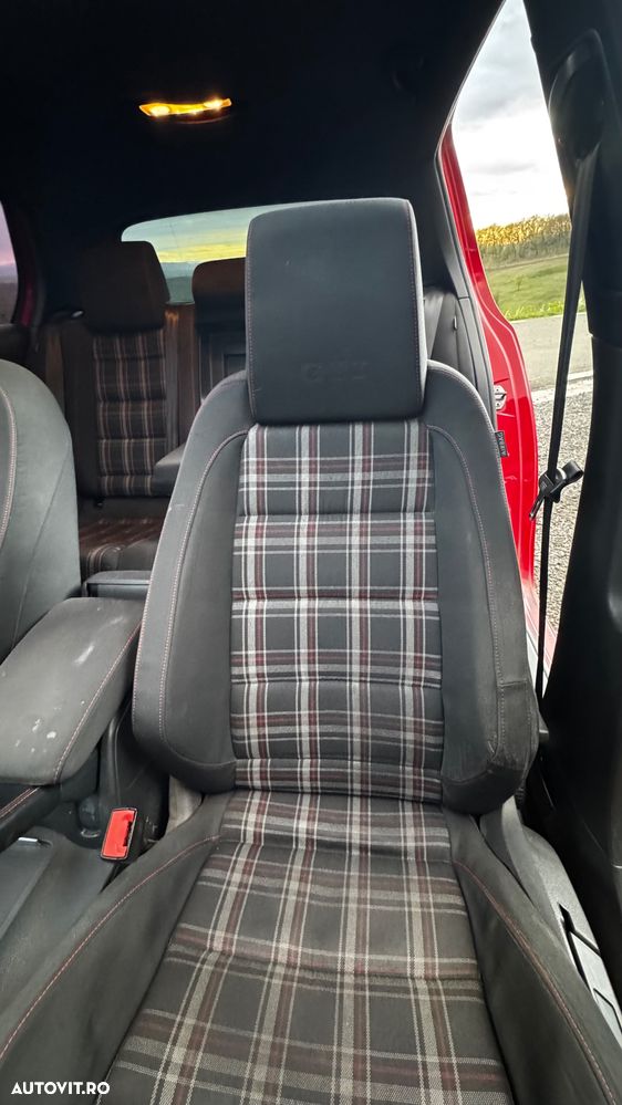 Volkswagen Golf 2.0 TSI GTI - 16